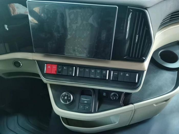 王者風范 智領未來,全新一代高端重卡乘龍HK強勢駕臨