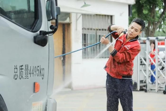 車(chē)主故事：回鄉(xiāng)創(chuàng)業(yè)有東風(fēng)輕型車(chē)助力，幸福生活so easy