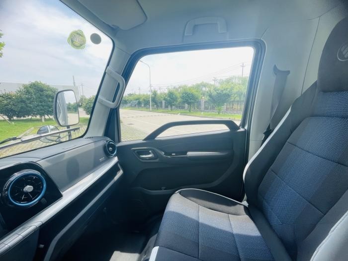 深度解讀行業首款AMT自動擋+獨立懸掛輕卡-歐馬可X pro