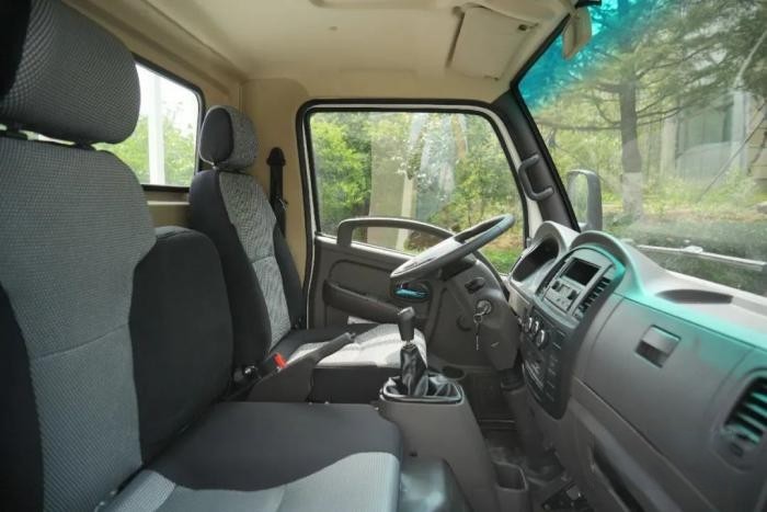 飛碟奧馳V1雙燃料的運(yùn)輸“鈔”能力  