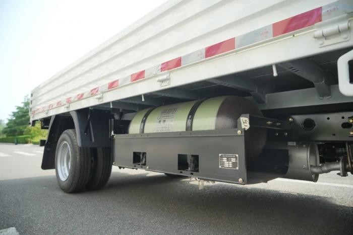 飛碟奧馳V1雙燃料的運(yùn)輸“鈔”能力  