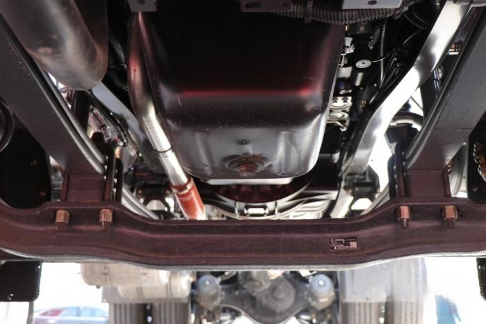 創(chuàng)富路上，乘龍H5 LNG超輕版牽引車一路守護