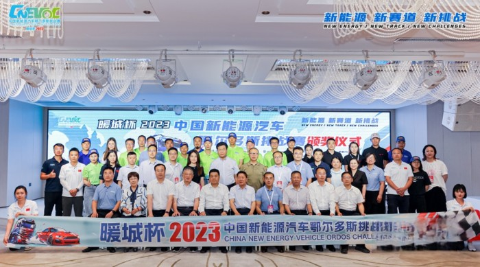 東風(fēng)商用充換電一體牽引車(chē),獲獎(jiǎng)了!