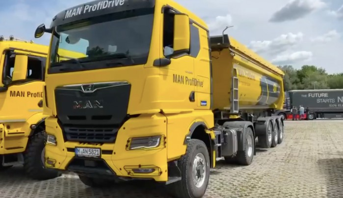 【試駕】曼恩自卸車 感受絲滑的駕駛體驗(yàn)