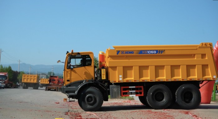 百臺(tái)齊發(fā)！徐工礦卡閃耀西北大地