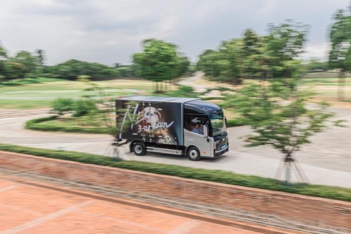 前晨首款全自研產品iC1,開啟智能網聯新能源商用車3.0時代