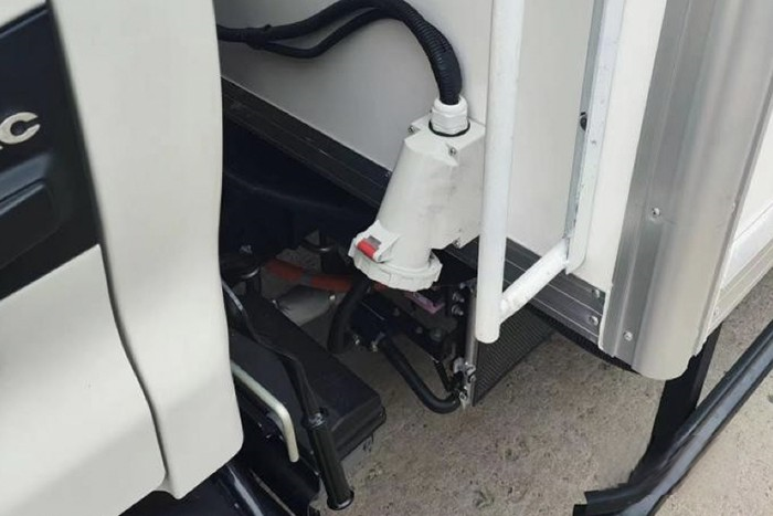 夏天太熱運輸怎么辦，混動1號駿鈴聚寶盆給你冷鏈冷藏答案