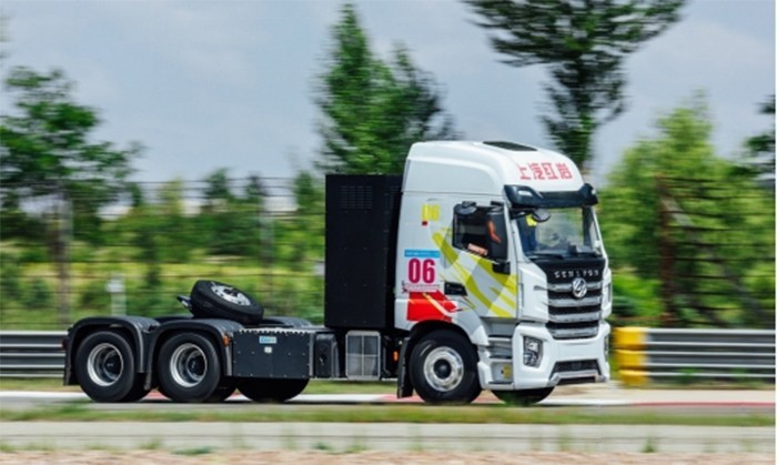 “氫”裝上陣！“冠軍車型”紅巖杰獅氫燃料電池重卡實力出擊