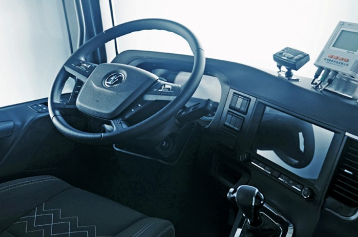 陜汽M6000一身真材實料，助力全程穩(wěn)盈！