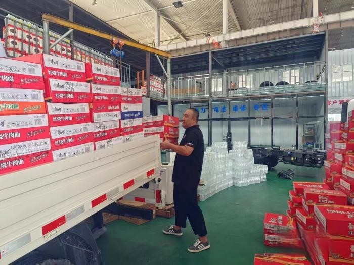 送物資進災區(qū),福田奧鈴全面開啟救援行動