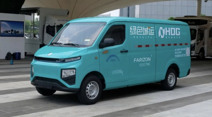 極光綠亮相杭州，遠程綠色城運綠運版定制車首次交付