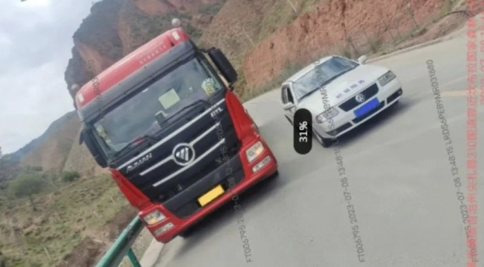 福田戴姆勒321閃修服務:一路愜意運輸,讓天路變坦途!