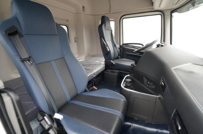 引領高效綠運 遠程H7E純電牽引車助力行業零碳升級