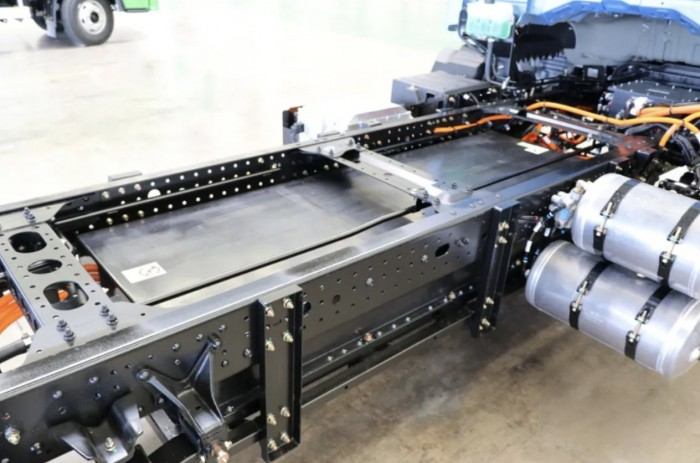 長續航、更安全，藍擎·悅EH Pro再樹高端電動輕卡新標桿