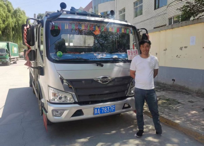 青海卡友:福田領航輕卡用的好,又帶新客戶過來了
