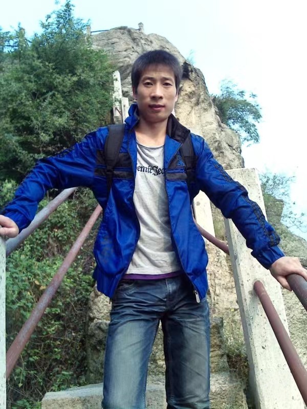 走最難最險的路！他與解放虎VH在“掛壁公路”上盤旋