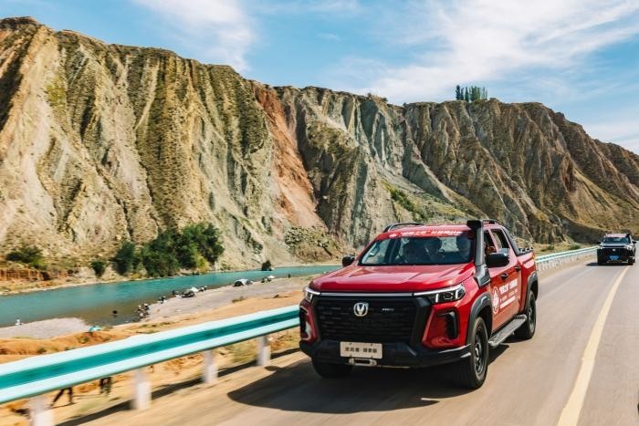 長安皮卡拓境再出發，探索世界需要一輛長安覽拓者·探索版