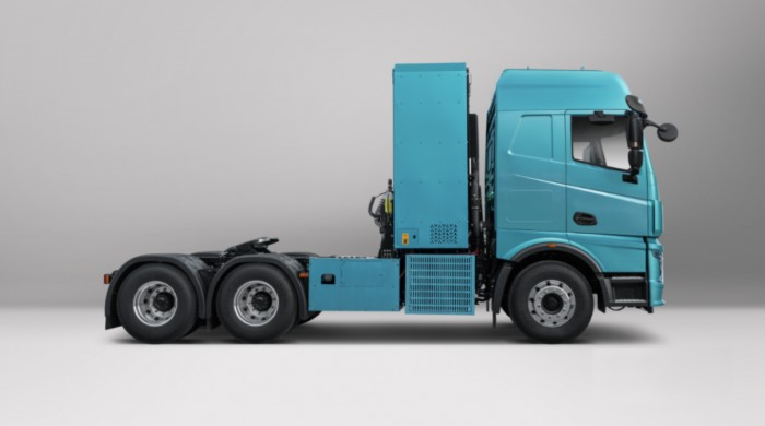 同為牽引車(chē),你選“跑的遠(yuǎn)”還是“拉的多”?