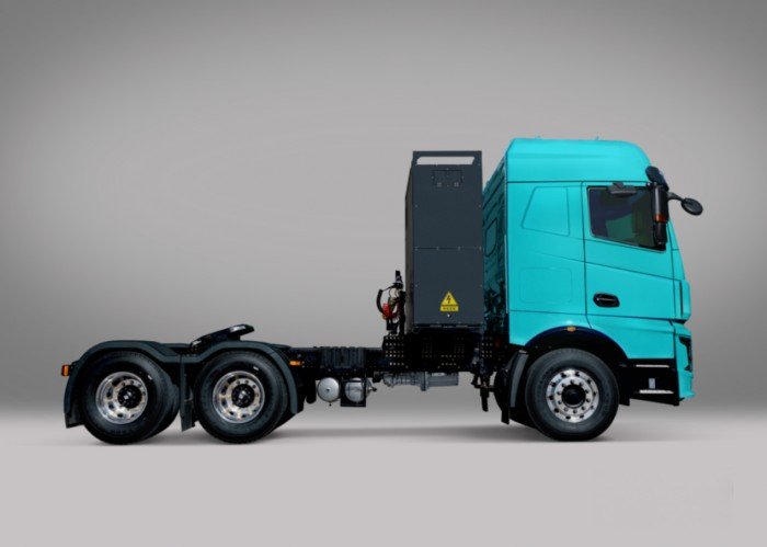 同為牽引車(chē),你選“跑的遠(yuǎn)”還是“拉的多”?