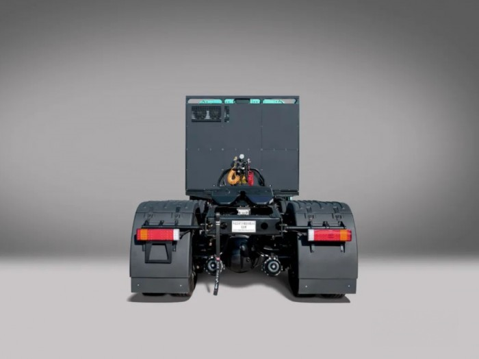 同為牽引車(chē),你選“跑的遠(yuǎn)”還是“拉的多”?