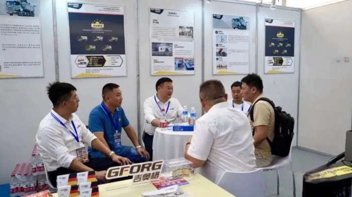 比同級別油箱重量減輕2/3 吉奧格液壓產品亮相第十九屆中國（梁山）專用汽車展覽會