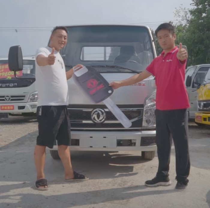 東風小霸王W15，帶他踏上豐收后的坦途