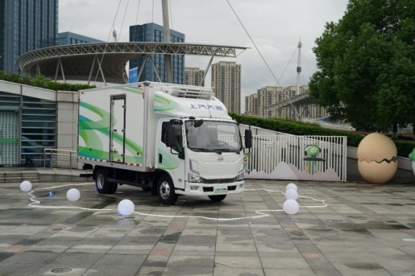 上汽大通MAXUS全新品牌“大拿eDeliver”上市,助力中國智造閃耀國際