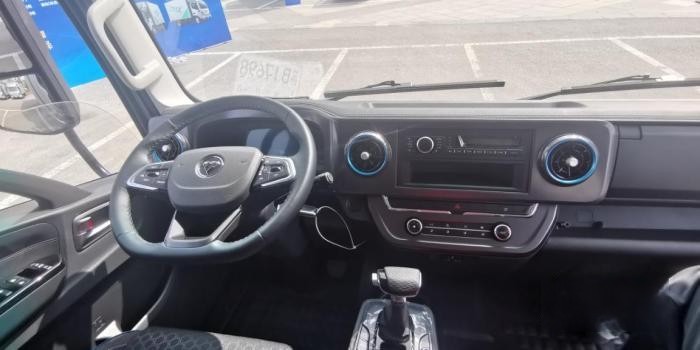 試駕福田歐馬可S1自動(dòng)擋輕卡:舒適天花板豈止于解放手與腳