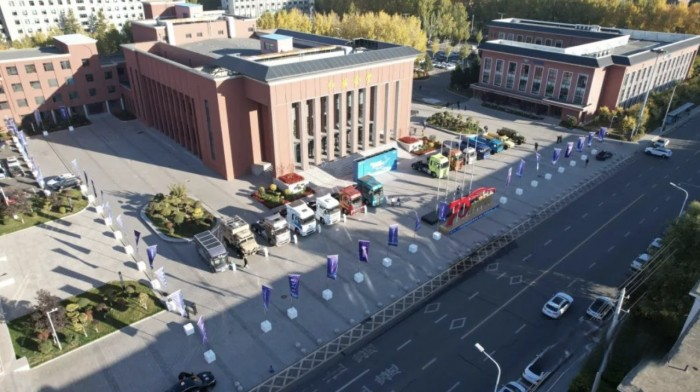 凝聚實(shí)干力量、勇攀科技高峰，一汽解放第二屆科技大會(huì)成功召開(kāi)