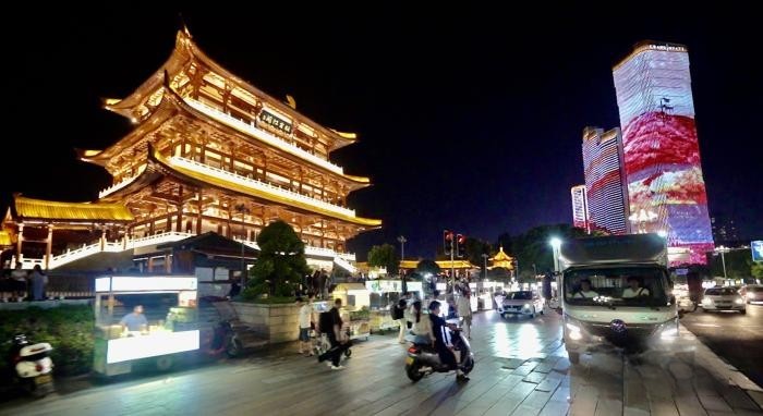 奧鈴智藍HL超混輕卡長沙打卡 無憂路權(quán) 實力遙遙領(lǐng)先